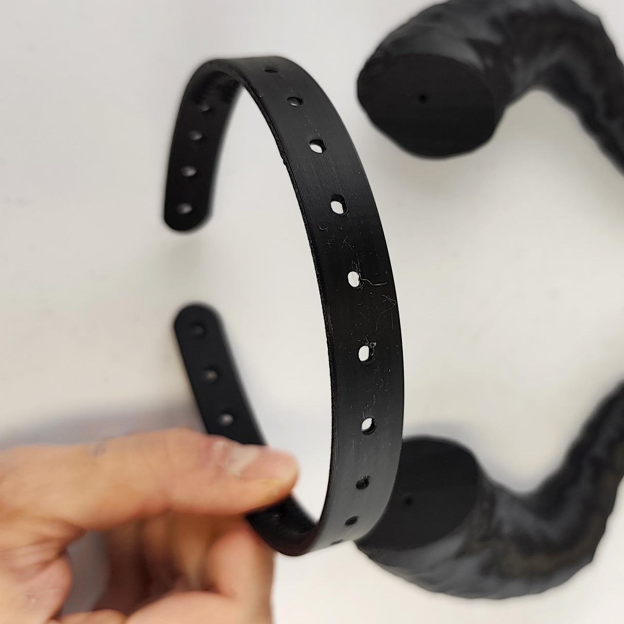 Gothic Demon Horns | 3D Printed Costume Horns | Cosplay Headpiece | Halloween Horns | Fantasy Cosplay Accessories | Black Devil Horn