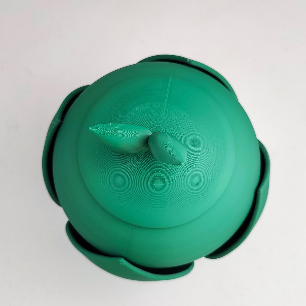 3D Printed Nature-Inspired Pet Cremation Urn with Leaf Design | Organic 3D Printed Memorial Urn for Pets |Modern Botanical Remembrance Decor